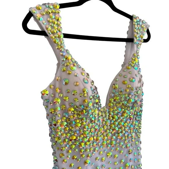 VIENNA Embellished Rhinestone Bodycon Cocktail Dress Iridescent Size 10 - Picture 3 of 12